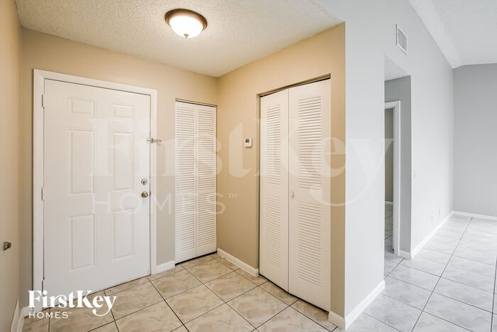 Building Photo - 6553 Bayfront Dr
