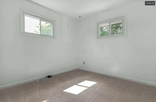 Building Photo - 1644 Eastbrook Dr S