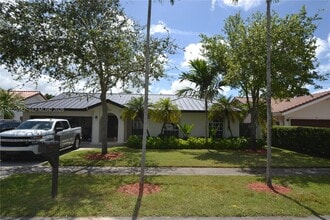 Building Photo - 5785 SW 89th Ave