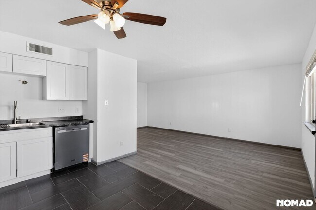 Building Photo - Charming 2BR 4plex in Albuquerque