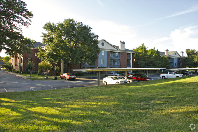 Building Photo - Parkwood Retirement Community