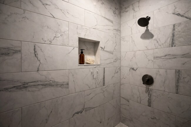 Building Photo - AVAILABLE NOW; APPLY AT OUR WEBSITE TODAY!!