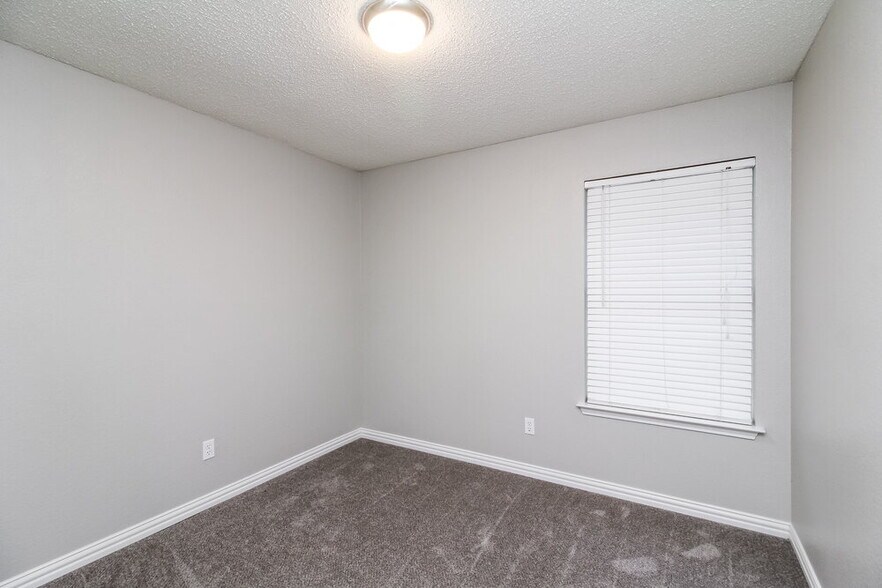 Building Photo - 603 Wolcott Ln