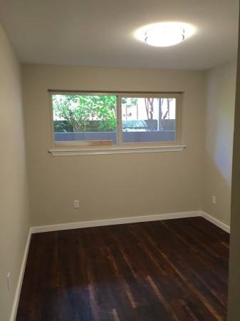 Building Photo - University Heights II Apartments - 3 bedrooms