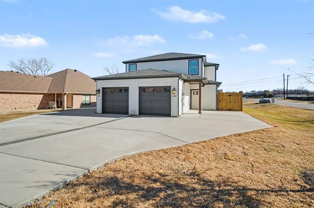 Building Photo - 3165 Karen St