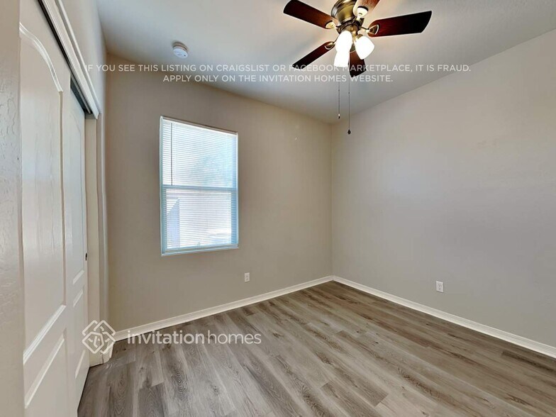 Building Photo - 24446 W Sheraton Ln