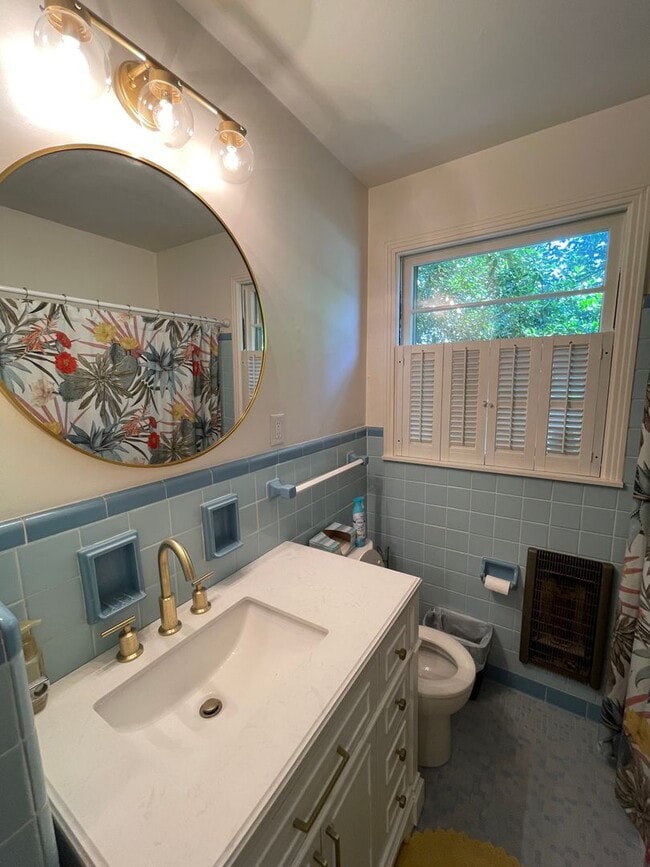 Building Photo - Beautiful Home located on .53 Wooded Corner Lot.