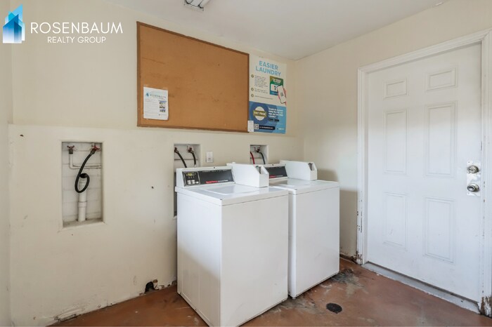 Building Photo - 770 N Dodge Blvd