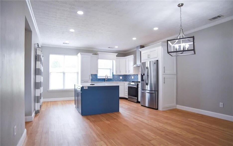 Building Photo - 6616 Splashwater Dr