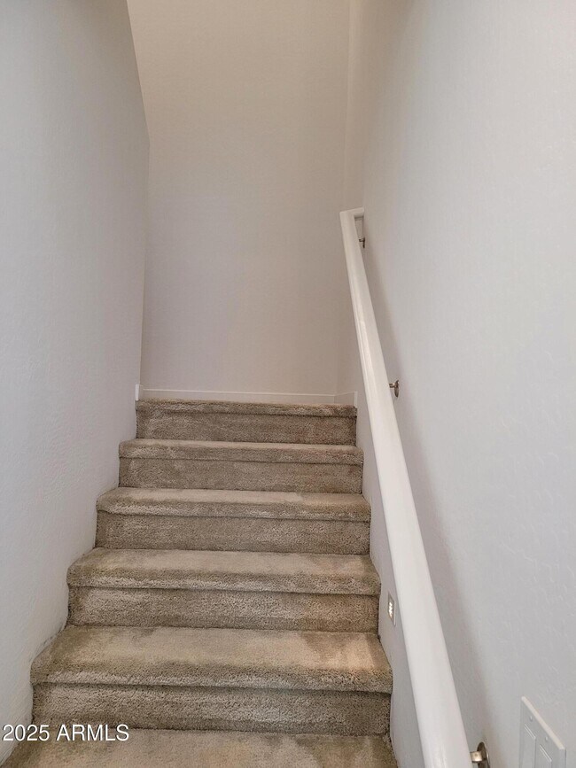 Building Photo - 2754 S Apache Dr
