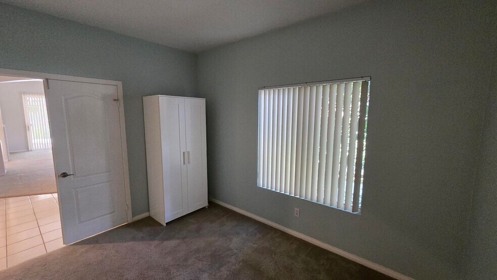 Building Photo - 1520 Upland Hills Dr S
