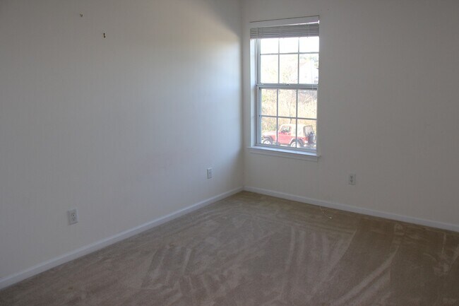 Building Photo - 148 River Walk Ct