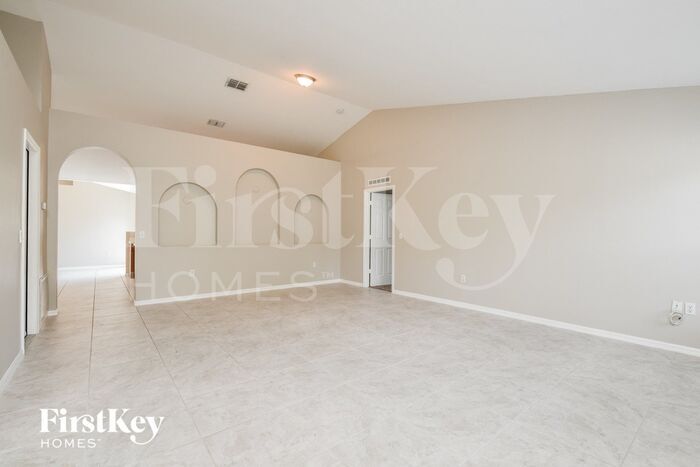 Building Photo - 2314 Chipley Ave