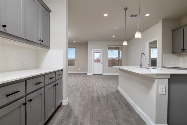 Building Photo - 2212 Gill Star Dr