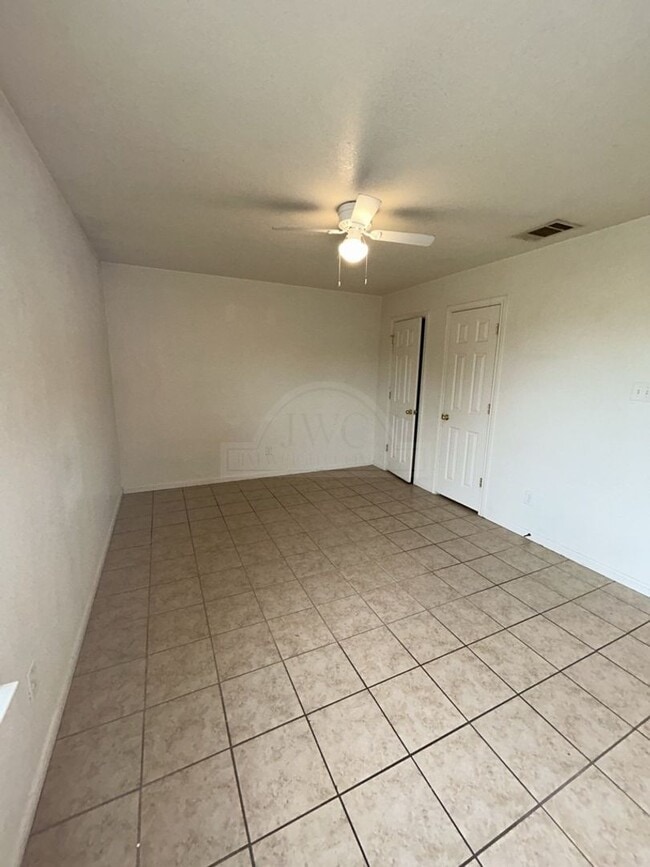 Building Photo - 105 Castellon Ct