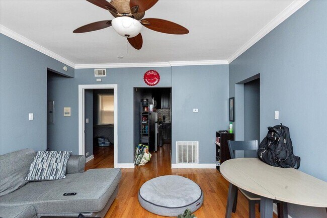Building Photo - 2 bedroom in Chicago IL 60647