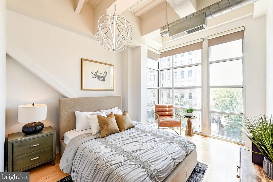 Building Photo - 1320 13th St NW