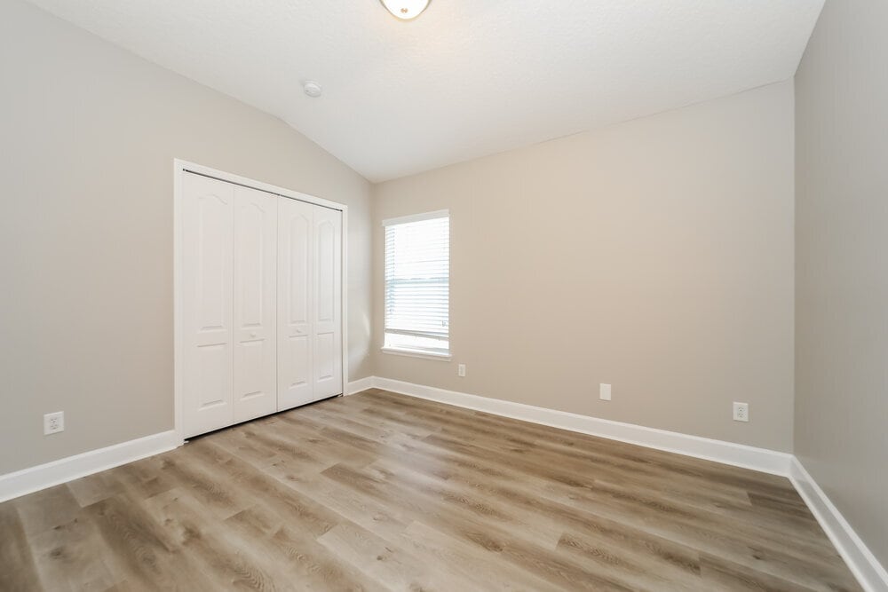 Building Photo - 136 Linda Lake Ln