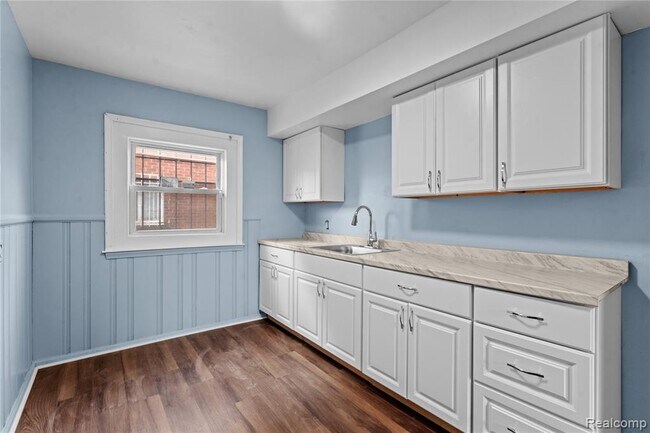 Building Photo - 3734 Buena Vista St