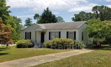 Building Photo - 100 E Acres Dr SE