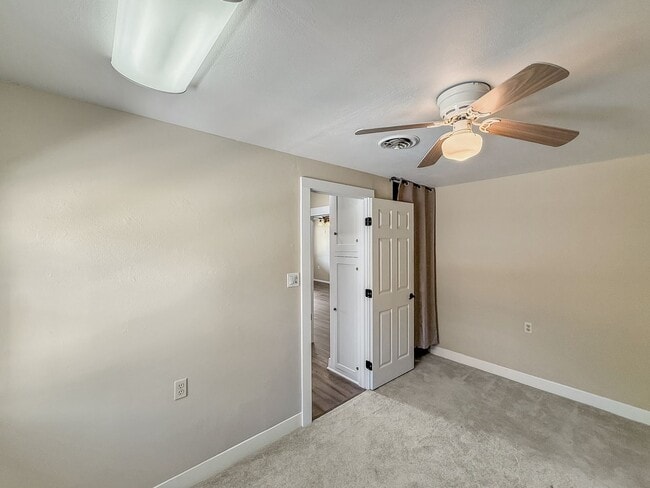 Building Photo - Beautiful 2B/1BA Home in Escondido!