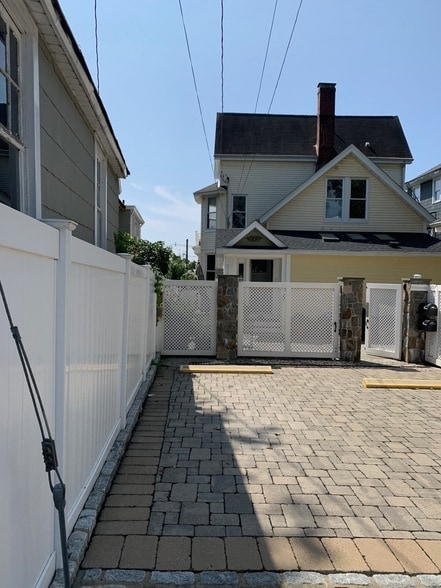 Building Photo - 35 Seaview Ave