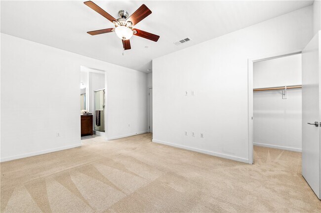 Building Photo - 706 Colorado Cir