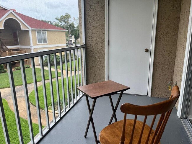 Building Photo - 9481 Highland Oak Dr
