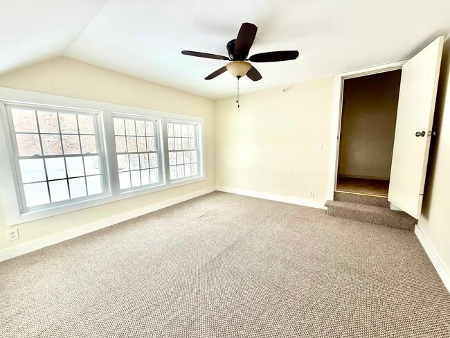 Building Photo - 278 Main St