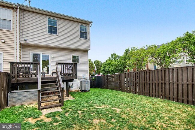 Building Photo - 510 Lilac Terrace NE