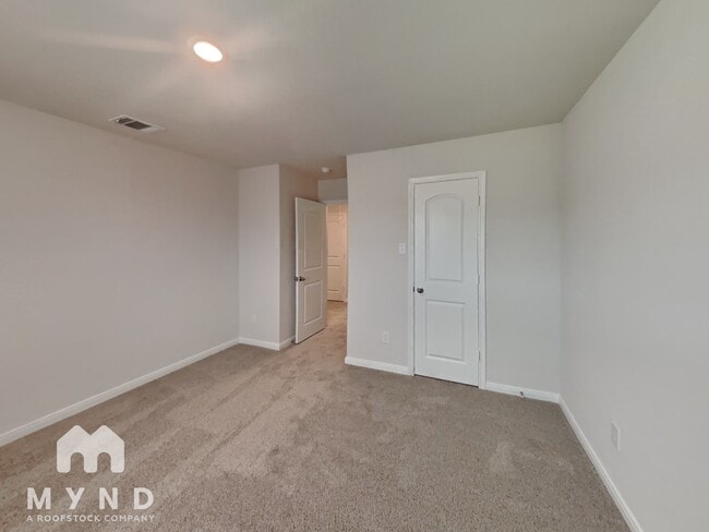 Building Photo - 1106 Clark Dr