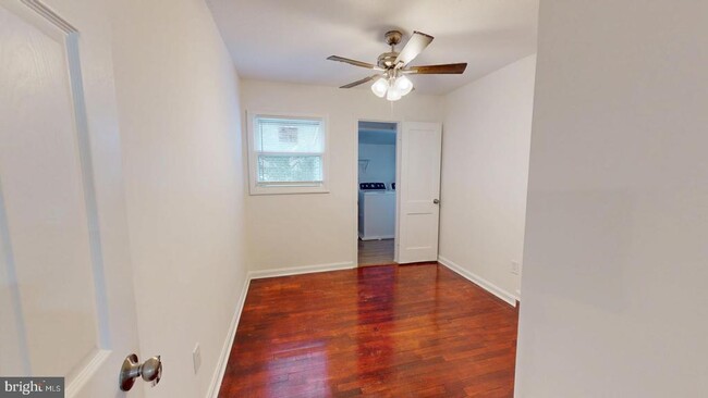 Building Photo - 6511 Enfield Dr