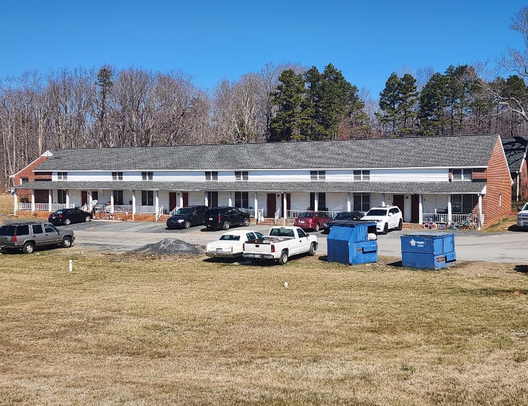 Building Photo - 147 Sprouses Corner Rd