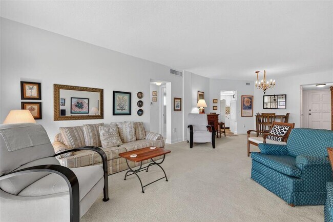 Building Photo - 1200 N Shore Dr NE