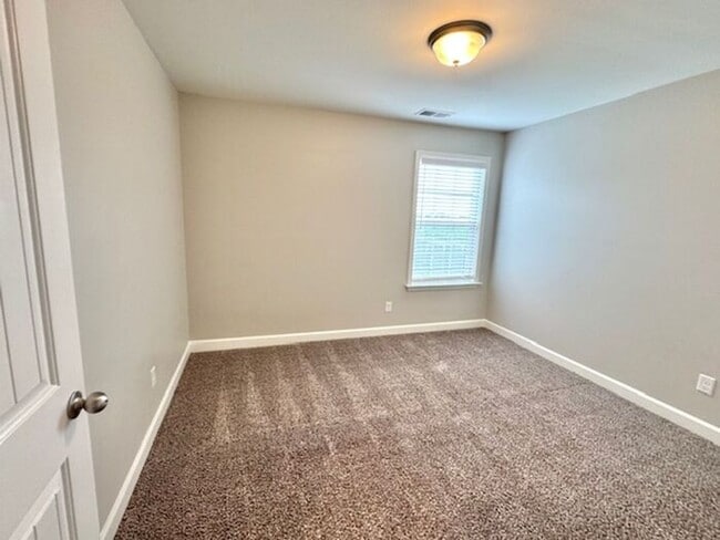 Building Photo - Great 4 BR home in Walls, MS now available