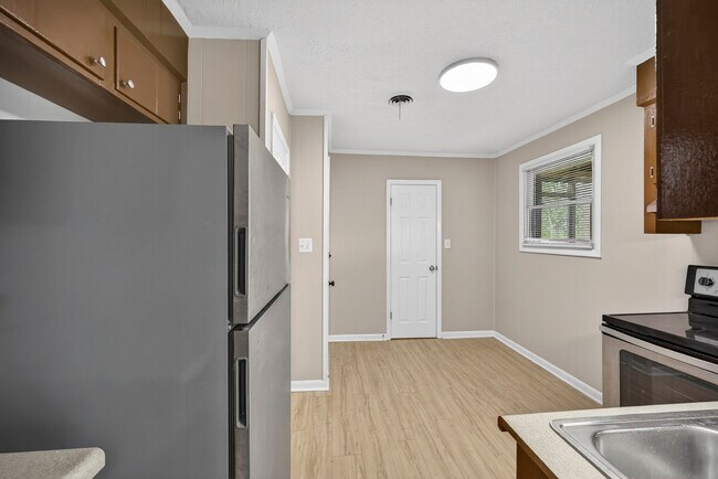 Building Photo - 2361 Dublin Dr