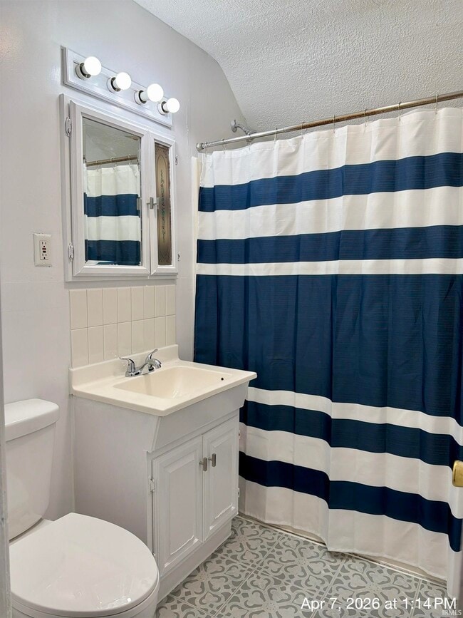 Building Photo - 131 W Lordeman St