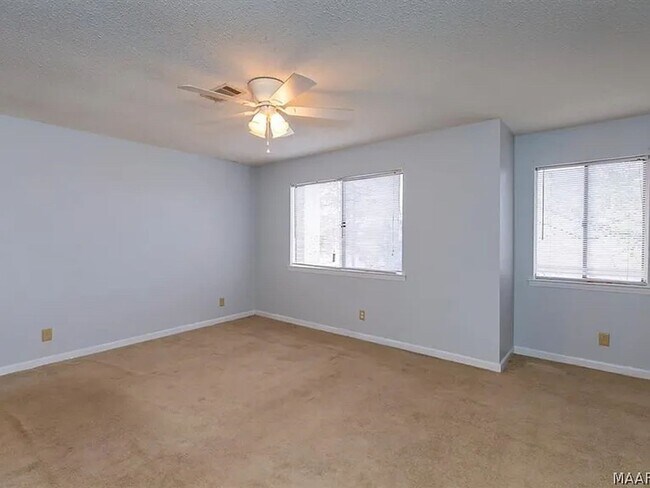 Building Photo - 548 Winston Dr
