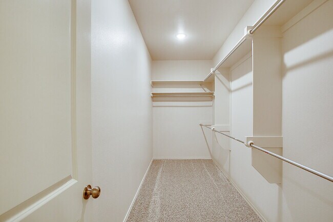 Building Photo - Luxury 3/2/2 Duplex in South Lubbock!