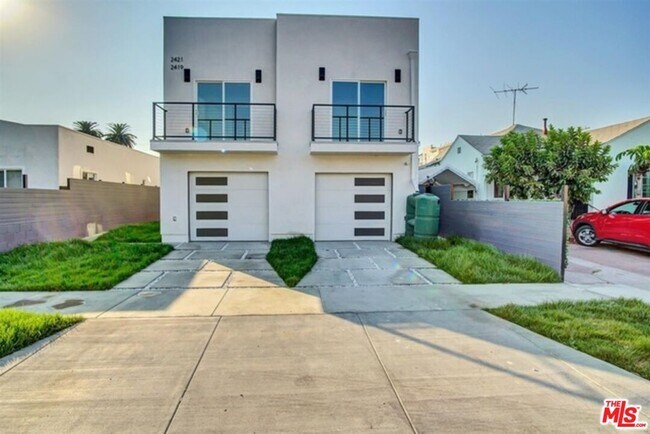 Building Photo - 2419 Cochran Ave