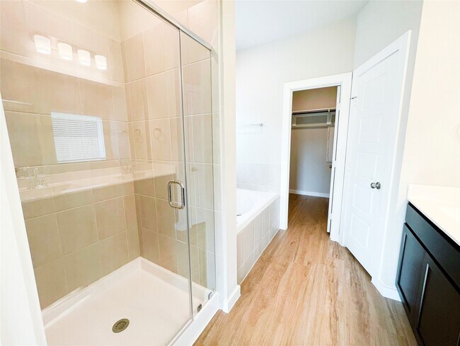 Building Photo - 8623 Oceanmist Cv Dr