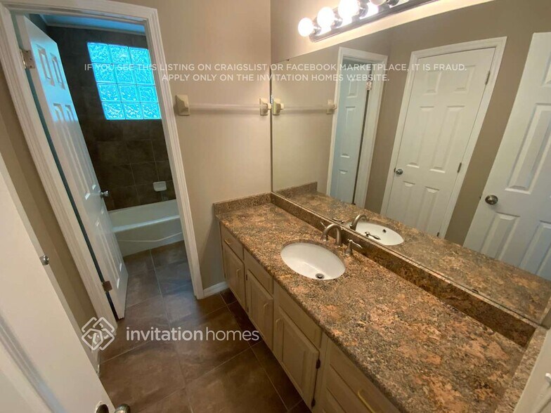 Building Photo - 4540 San Clerc Rd