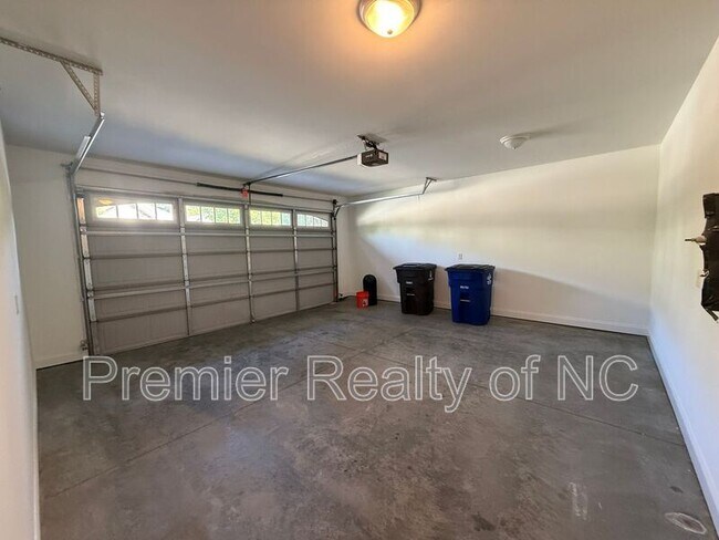 Building Photo - 1476 Neville Gardens Ln