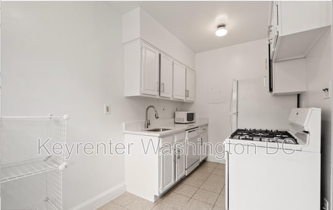 Building Photo - 4491 MacArthur Blvd NW