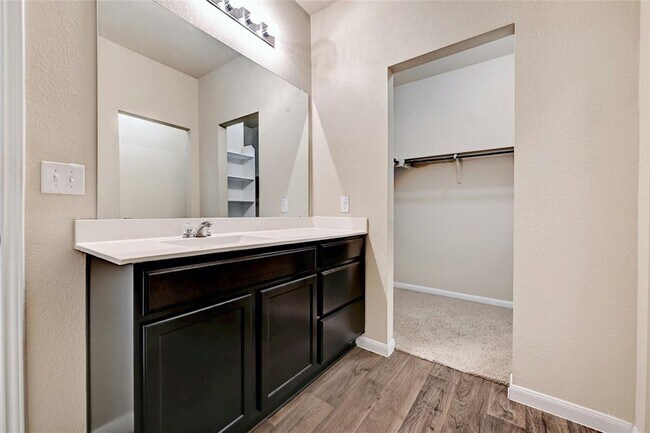 Building Photo - 6301 Wideleaf Dr