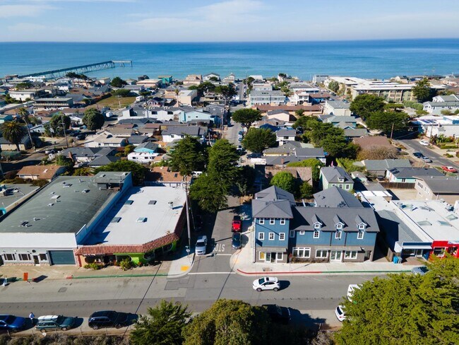 Building Photo - 193 Carmel Ave