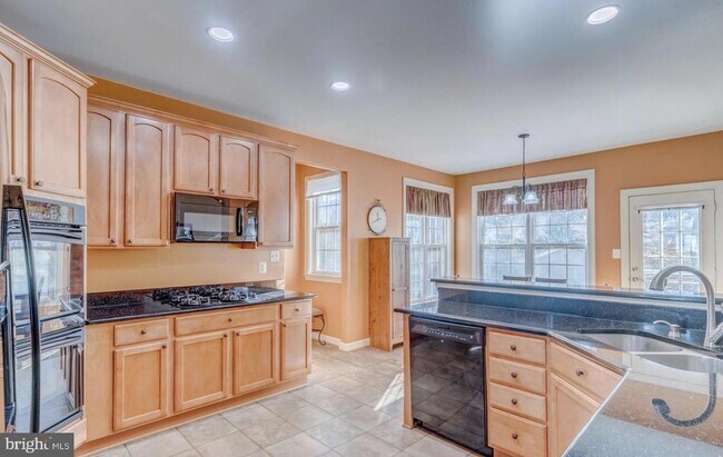 Building Photo - 109 Quail Ct