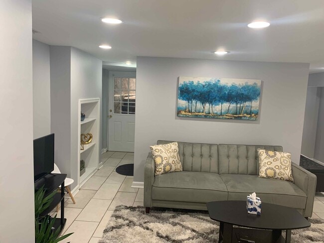 Building Photo - 613 P St NW