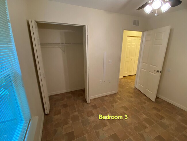 Building Photo - 154 Hurst St