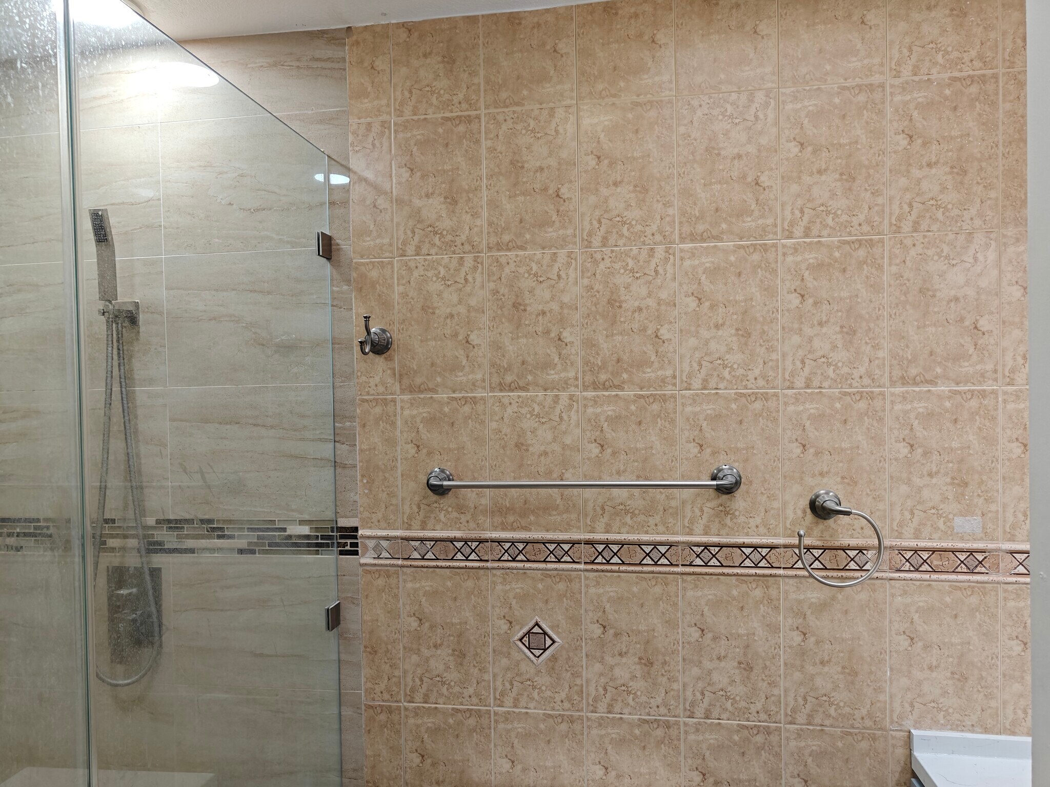 Building Photo - 15192 Tungwood St